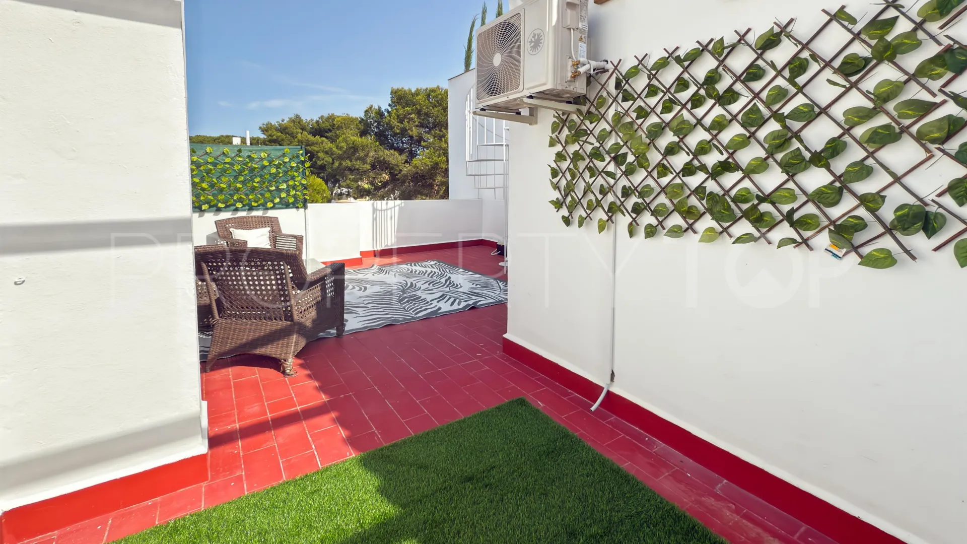 Se vende atico duplex en Elviria de 3 dormitorios