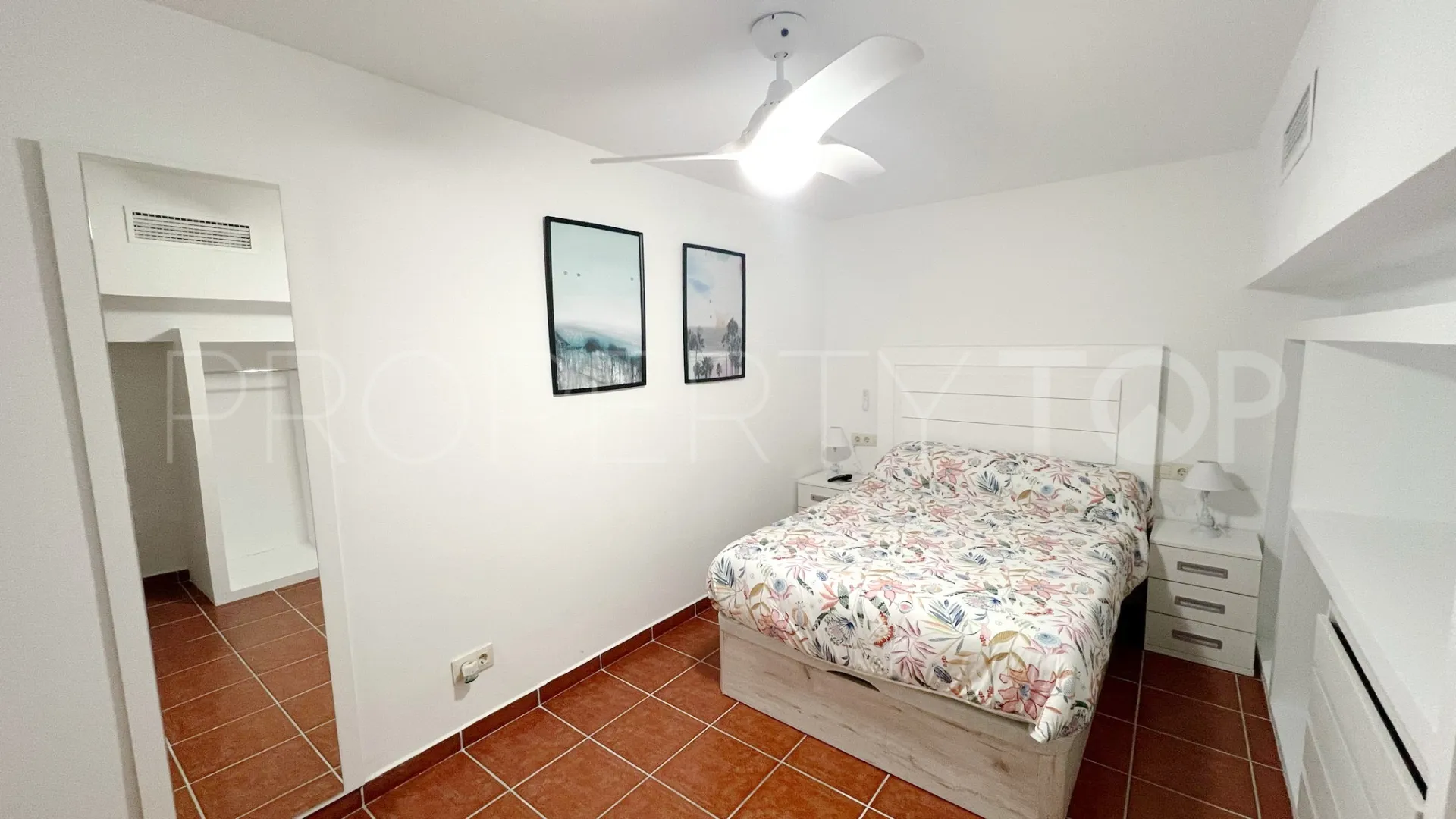 4 bedrooms apartment in Marbella City for sale