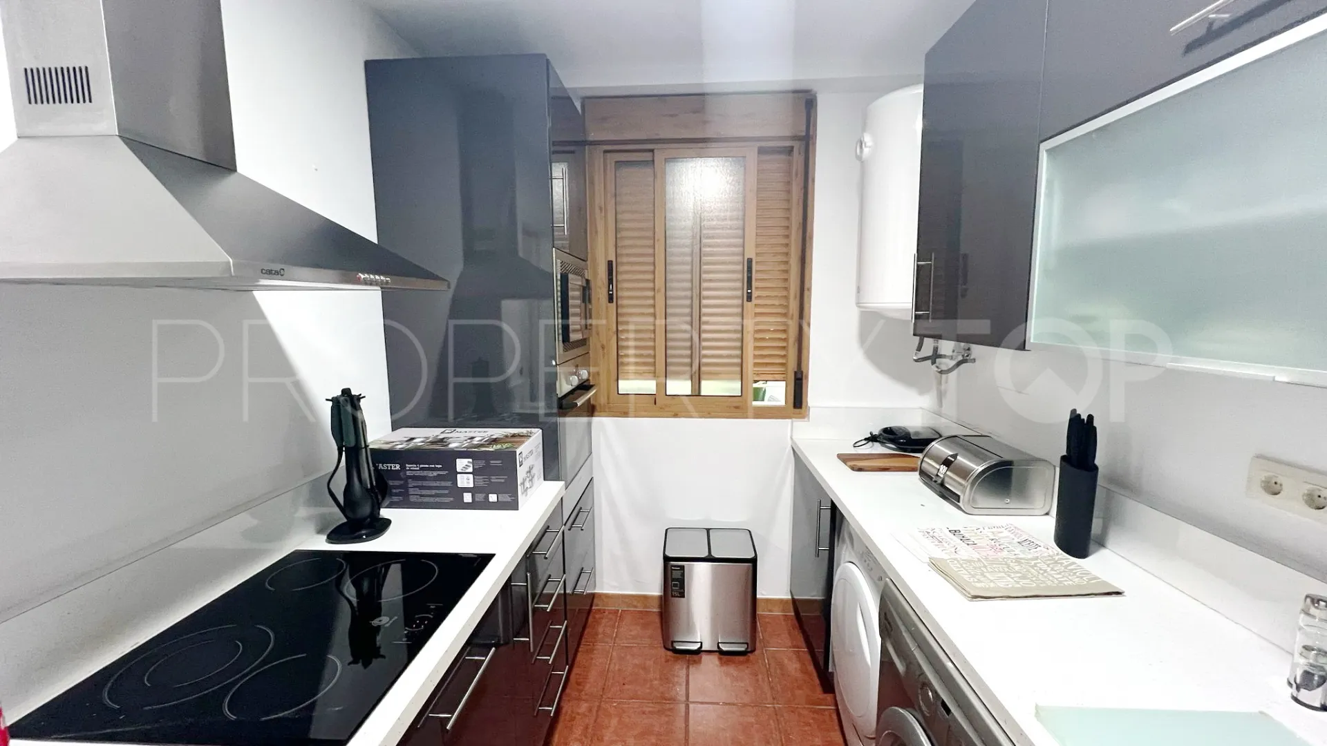 4 bedrooms apartment in Marbella City for sale
