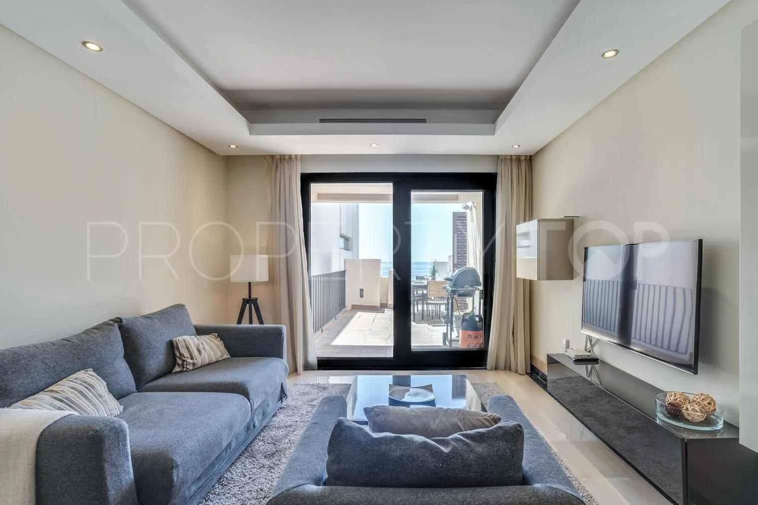 Duplex penthouse with 2 bedrooms for sale in Bahia de la Plata
