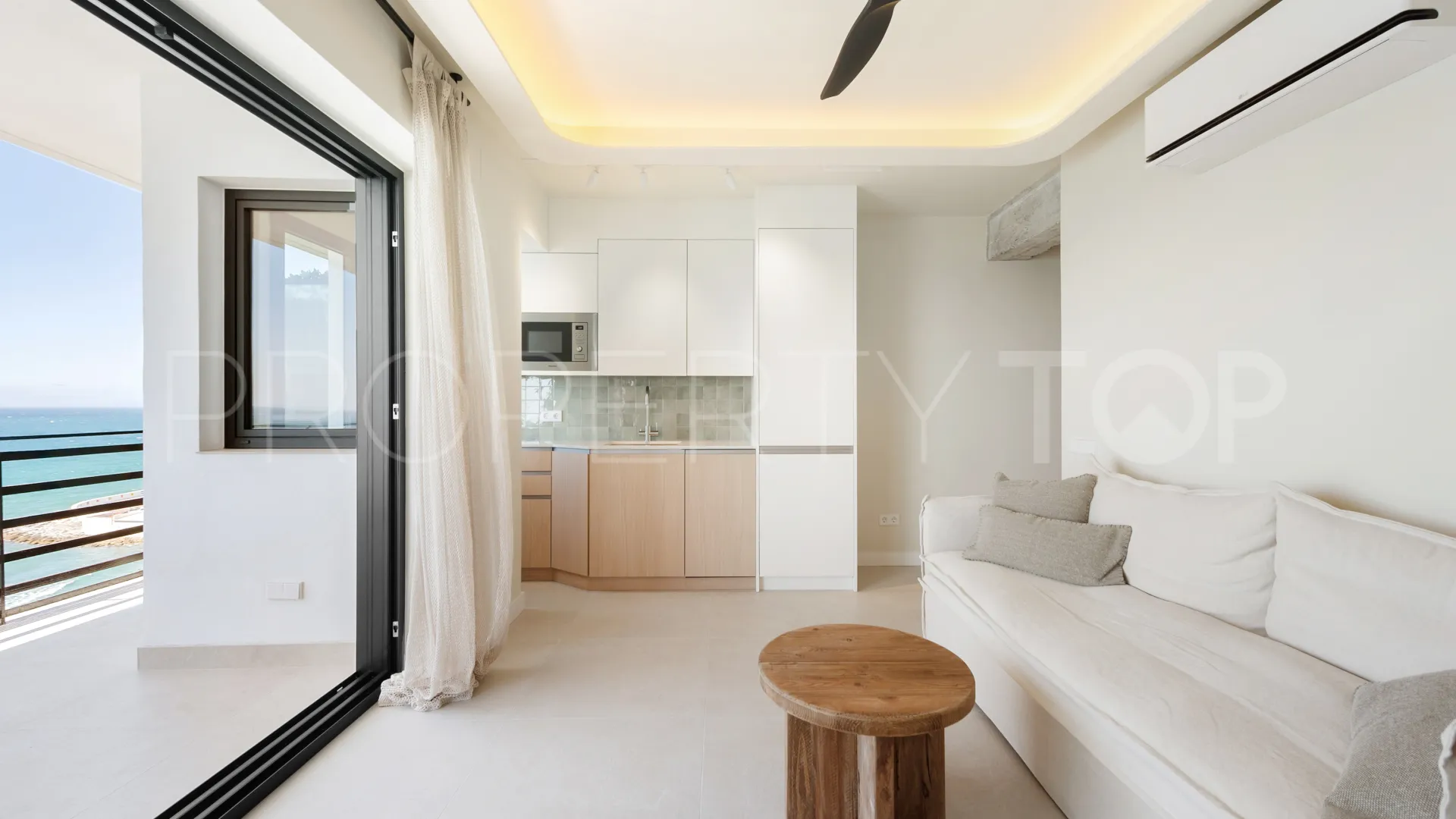 Apartamento con 2 dormitorios en venta en Marbella Centro