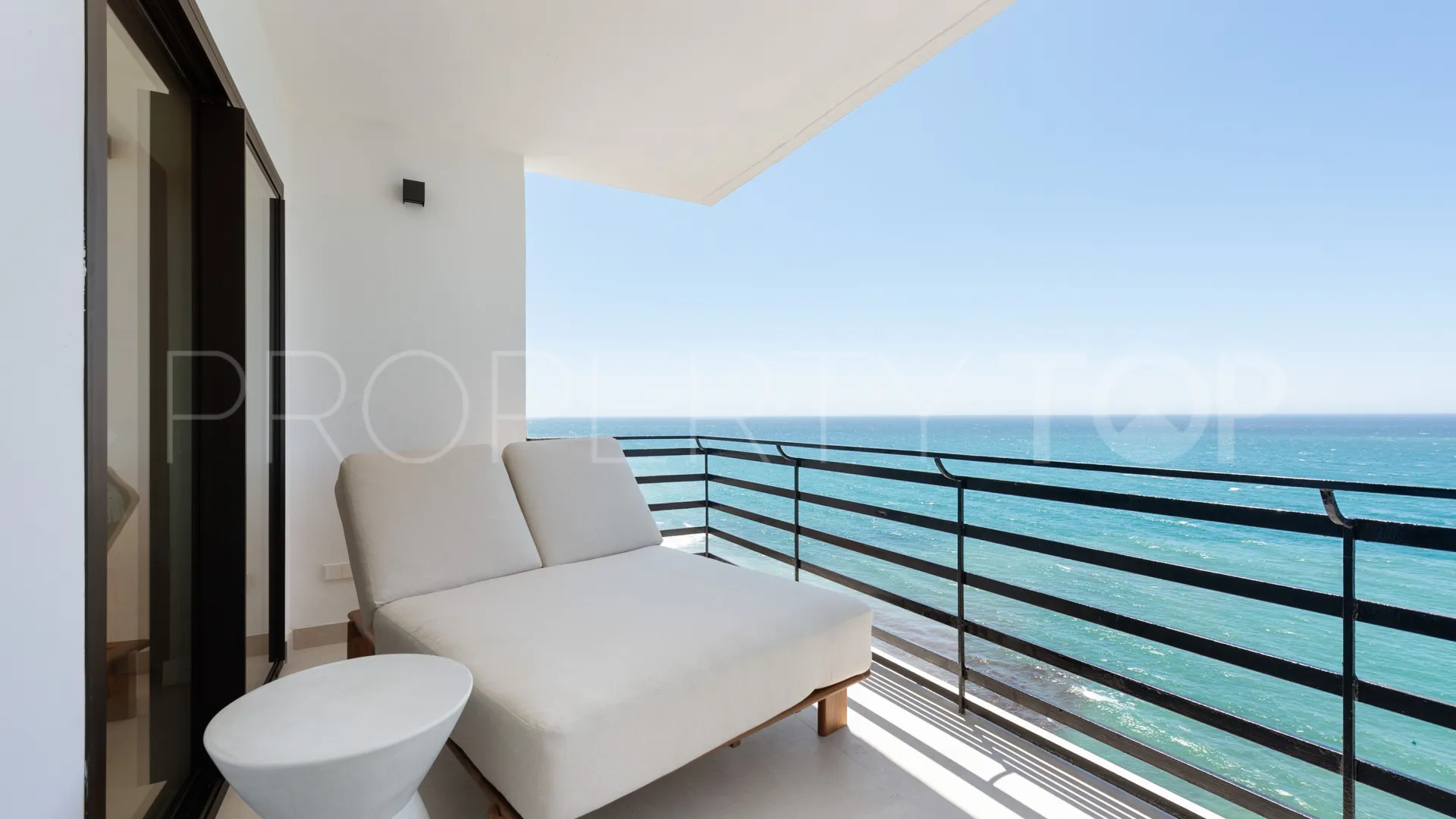 Apartamento con 2 dormitorios en venta en Marbella Centro