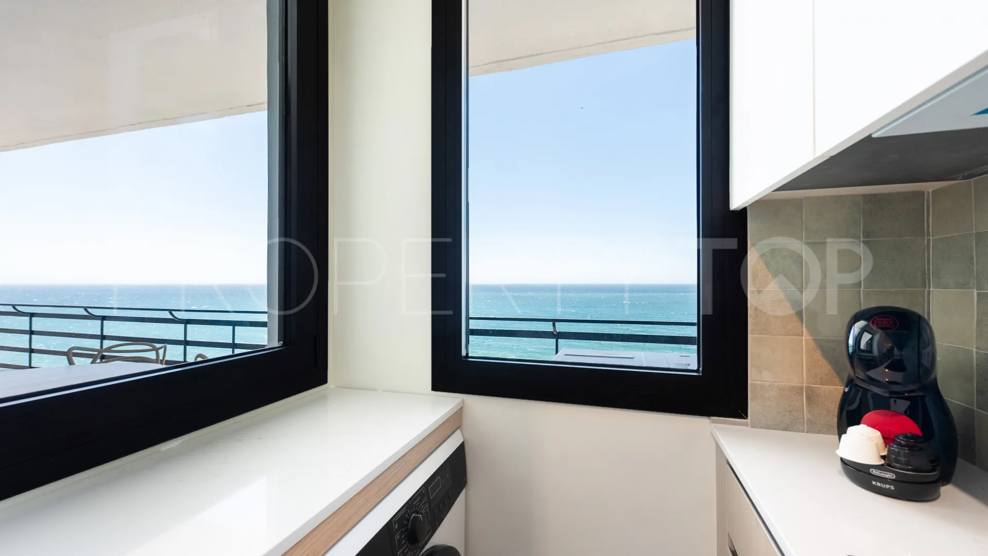 Apartamento con 2 dormitorios en venta en Marbella Centro