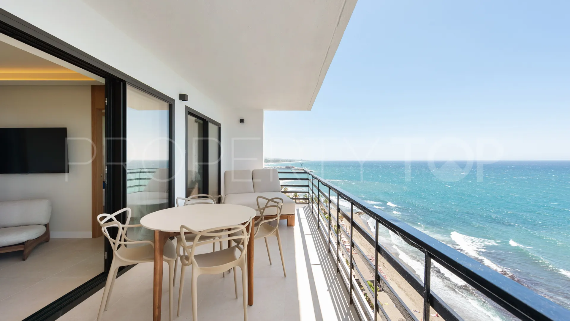 Apartamento con 2 dormitorios en venta en Marbella Centro
