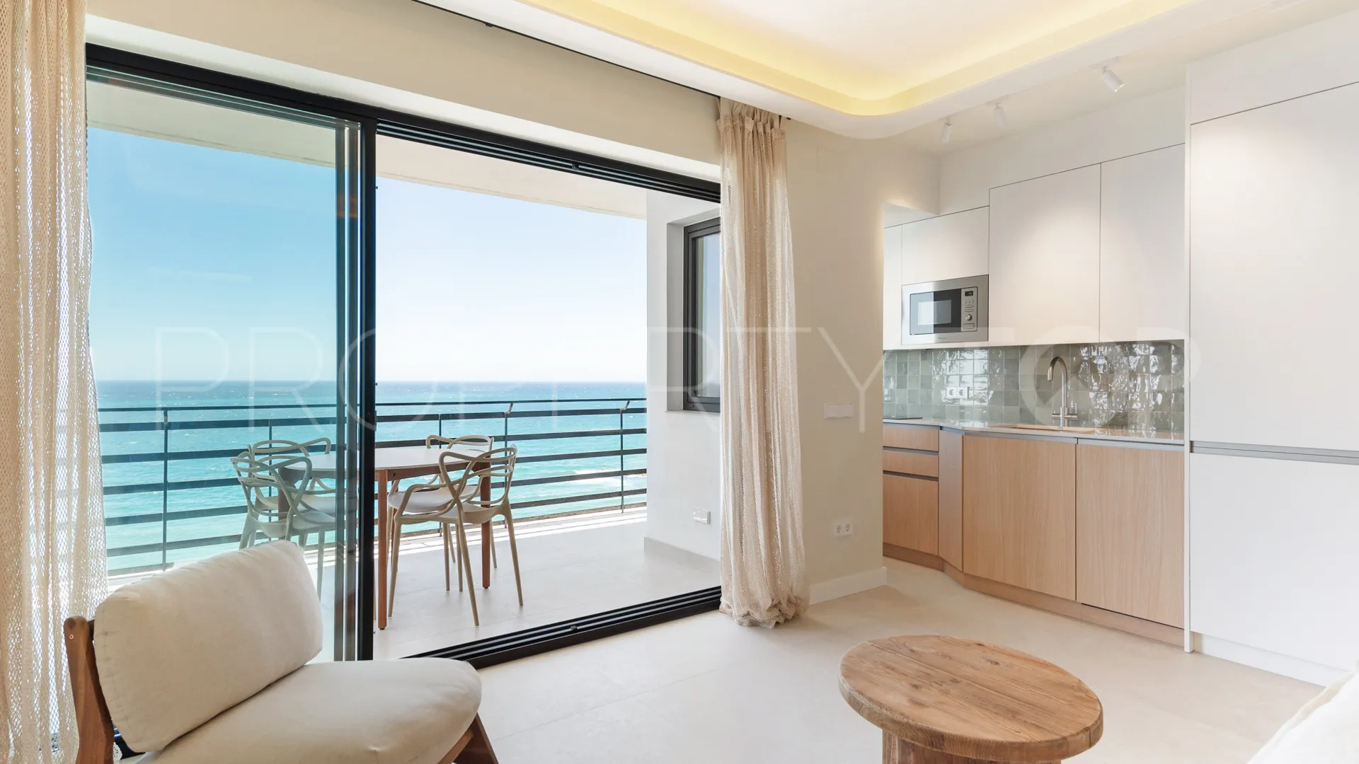 Apartamento con 2 dormitorios en venta en Marbella Centro