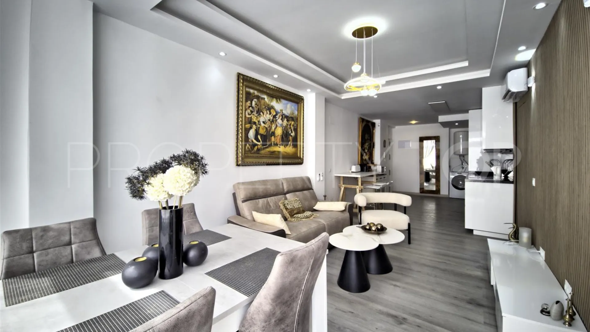 Buy Marbella Centro apartment with 2 bedrooms