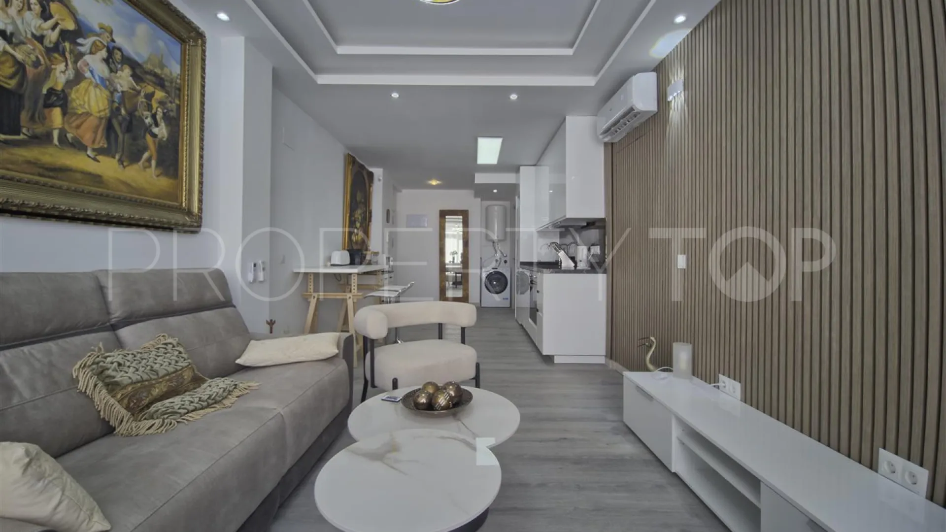 Buy Marbella Centro apartment with 2 bedrooms