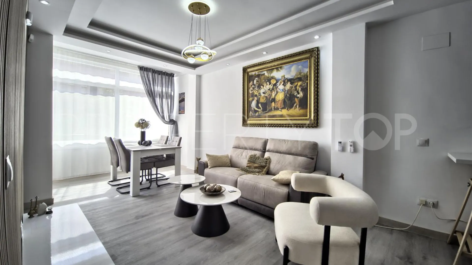 Buy Marbella Centro apartment with 2 bedrooms