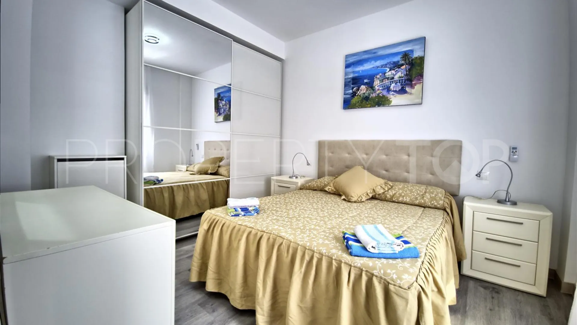 Buy Marbella Centro apartment with 2 bedrooms