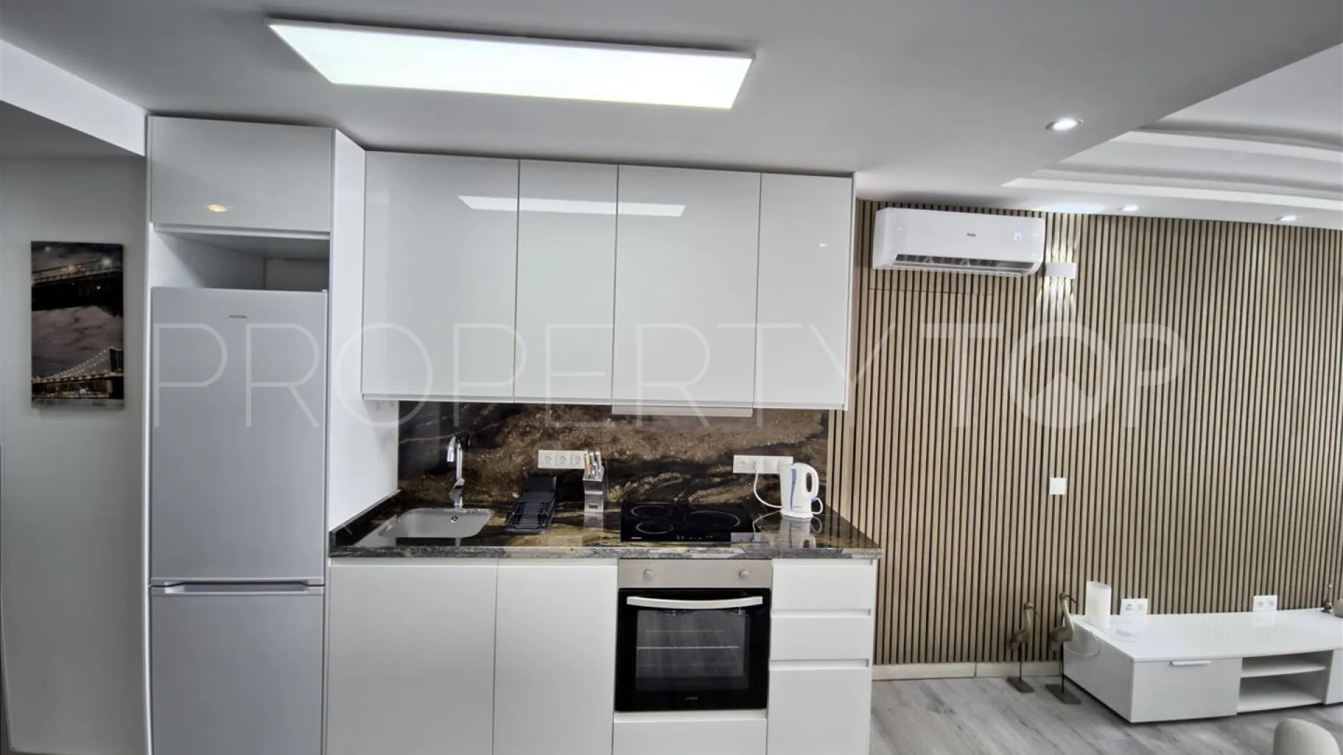 Buy Marbella Centro apartment with 2 bedrooms
