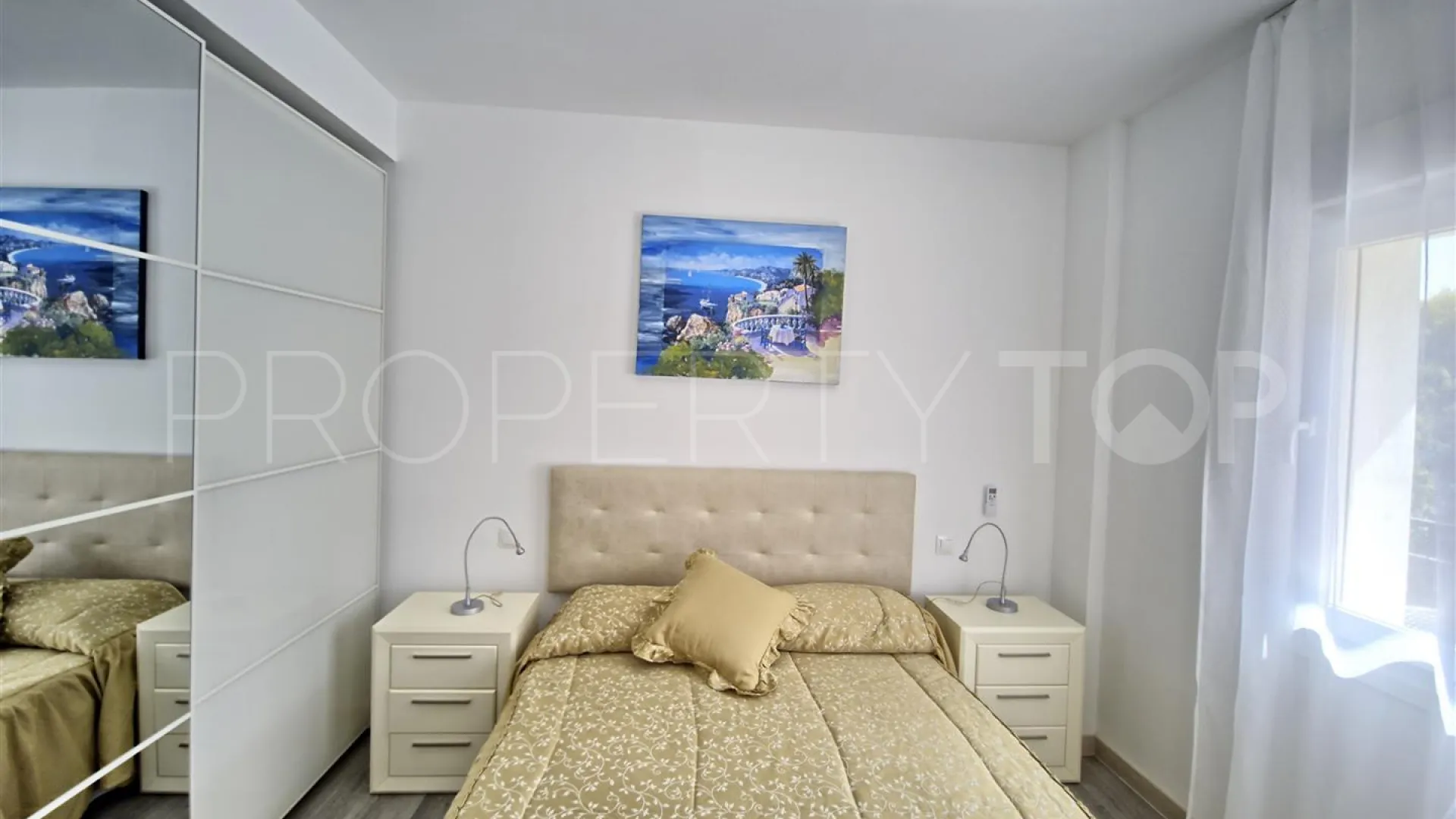 Buy Marbella Centro apartment with 2 bedrooms