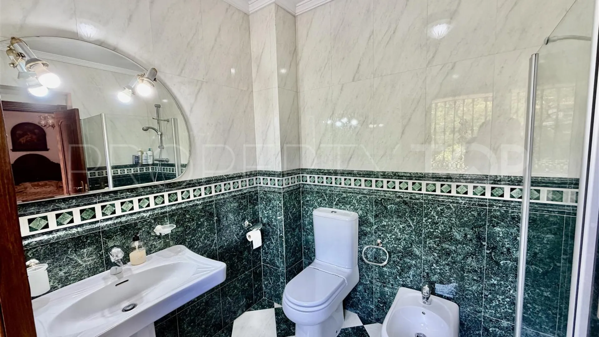 Pareado en venta en Nueva Andalucia con 3 dormitorios