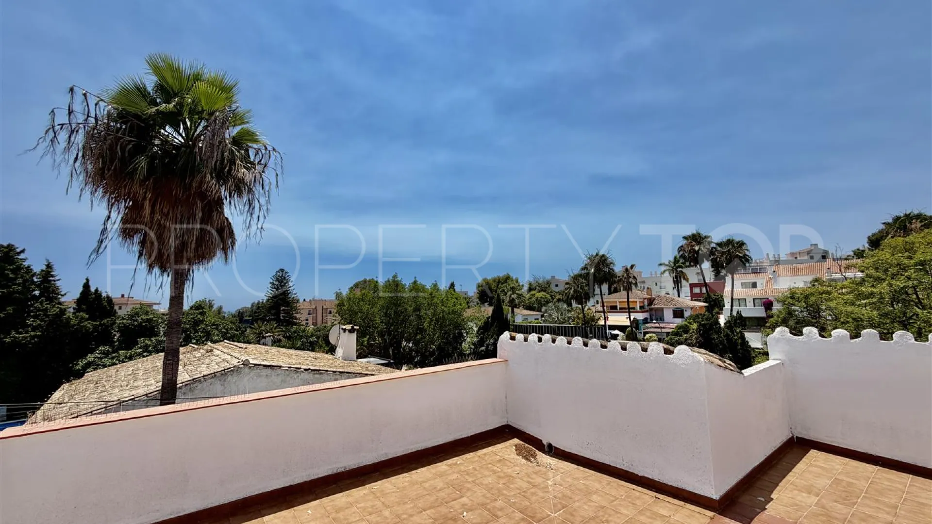 Pareado en venta en Nueva Andalucia con 3 dormitorios
