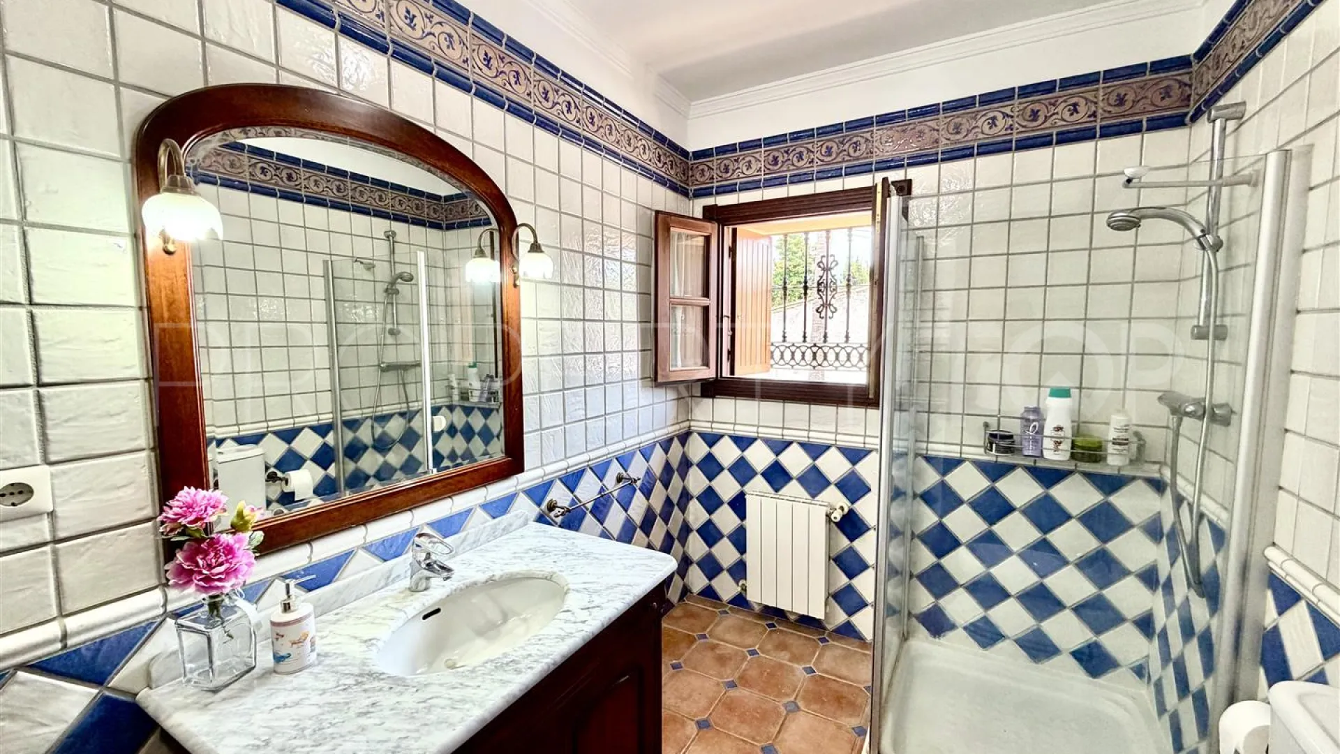 Pareado en venta en Nueva Andalucia con 3 dormitorios