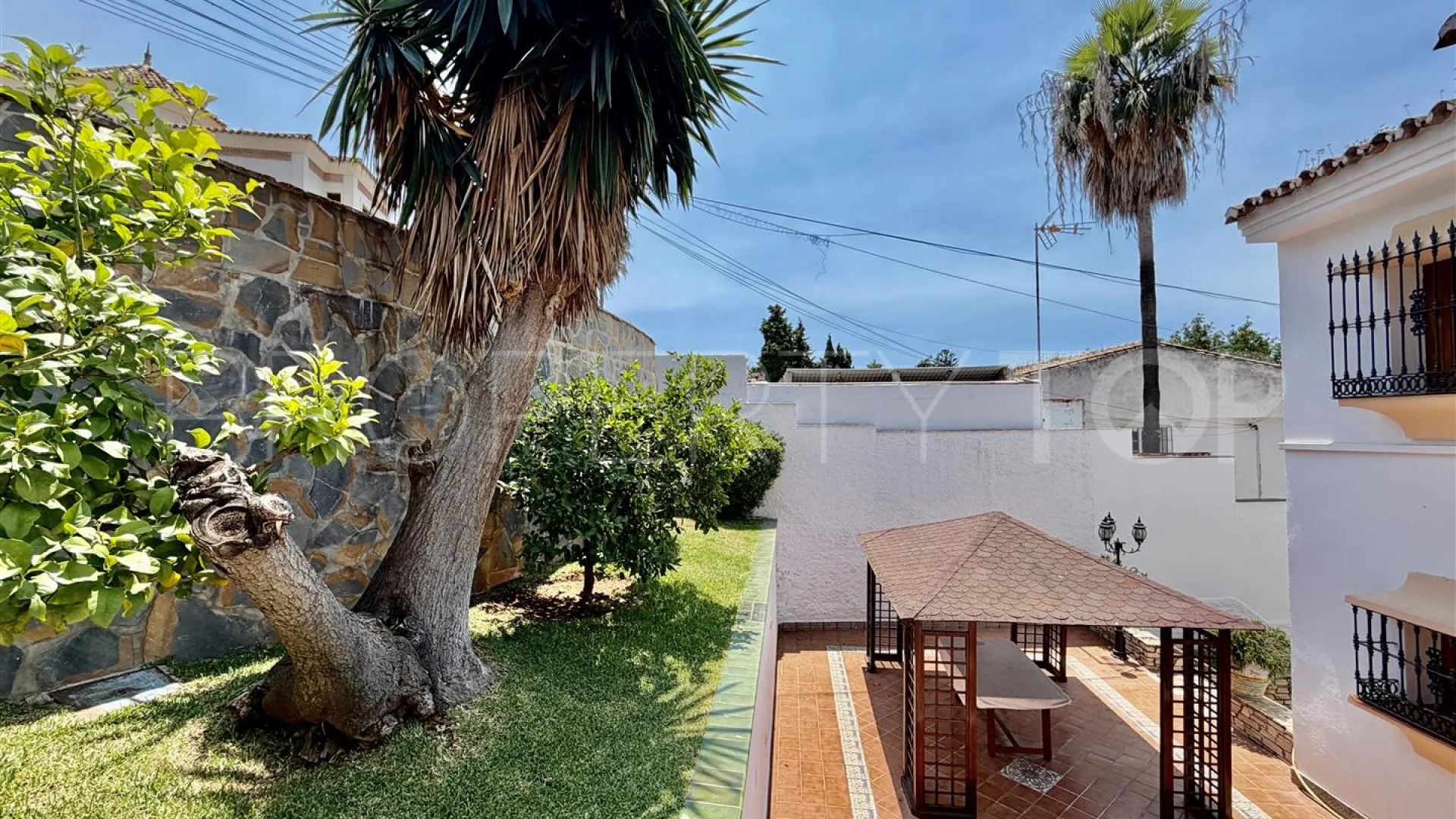 Pareado en venta en Nueva Andalucia con 3 dormitorios