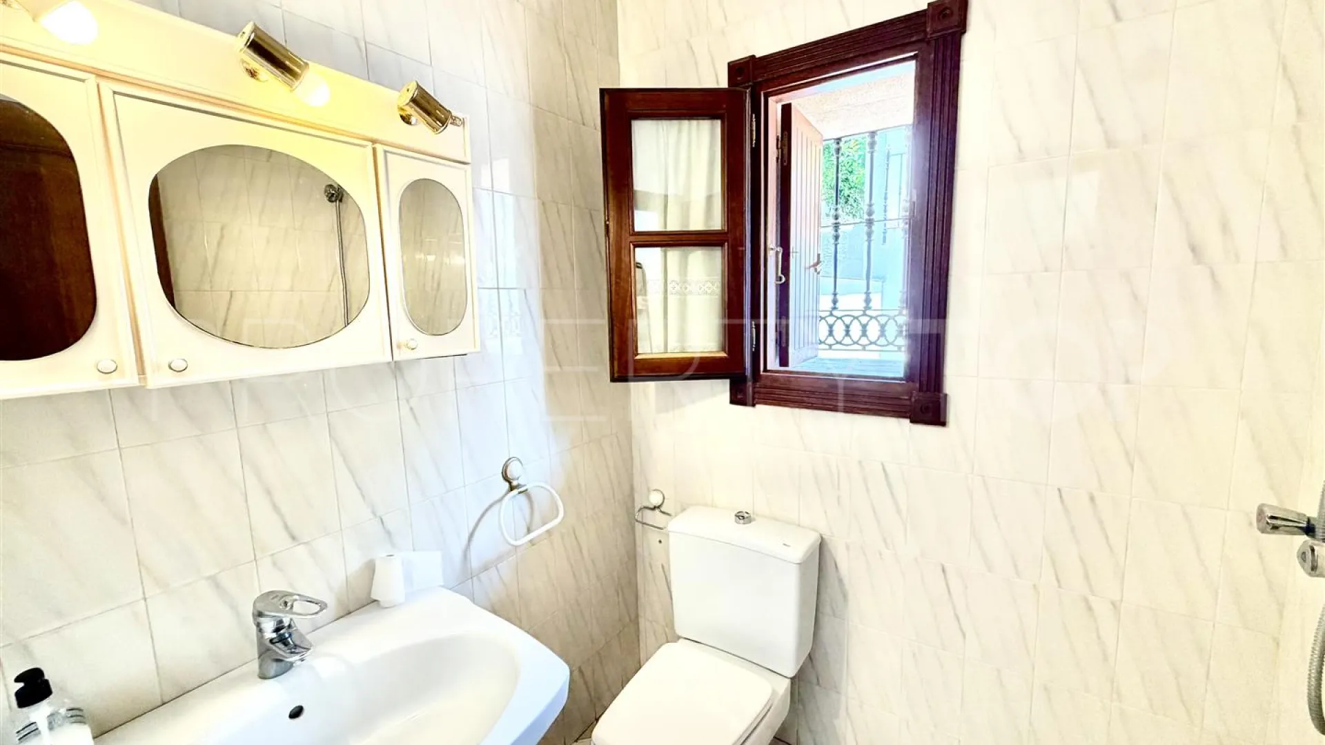Pareado en venta en Nueva Andalucia con 3 dormitorios