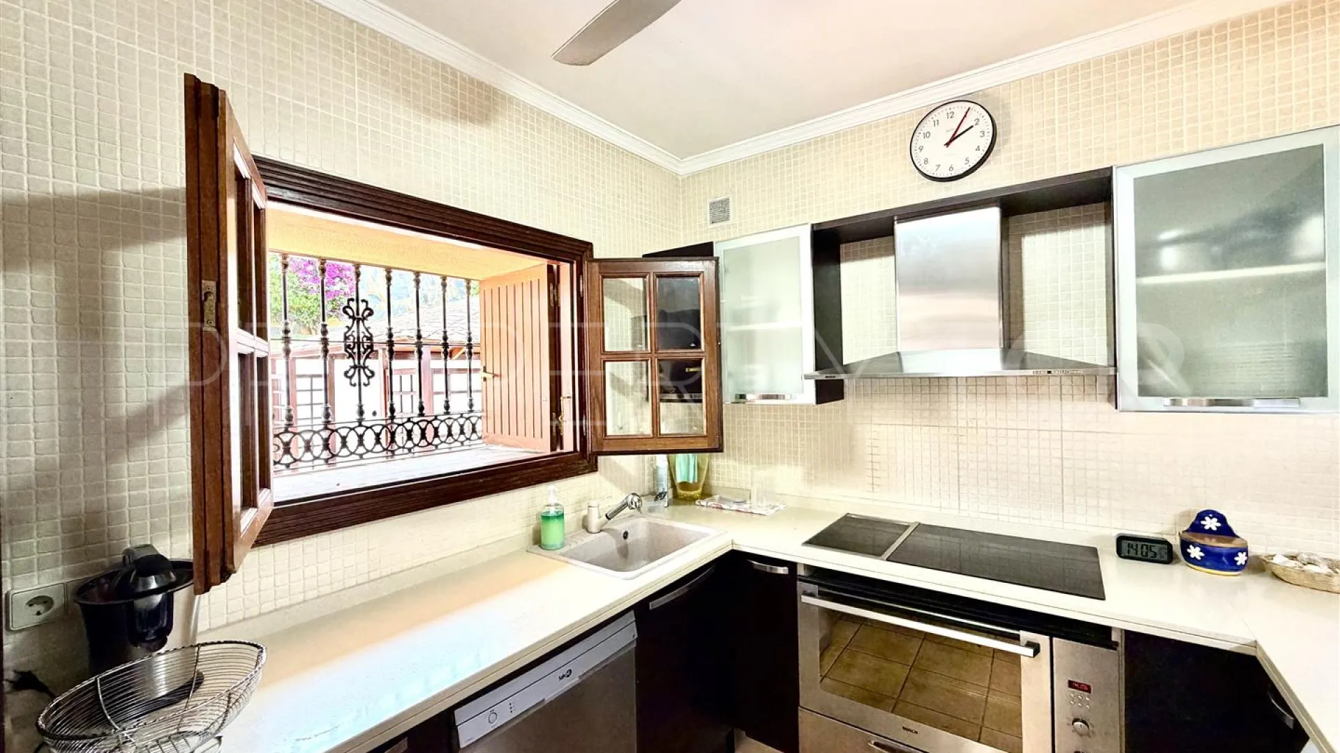 Pareado en venta en Nueva Andalucia con 3 dormitorios
