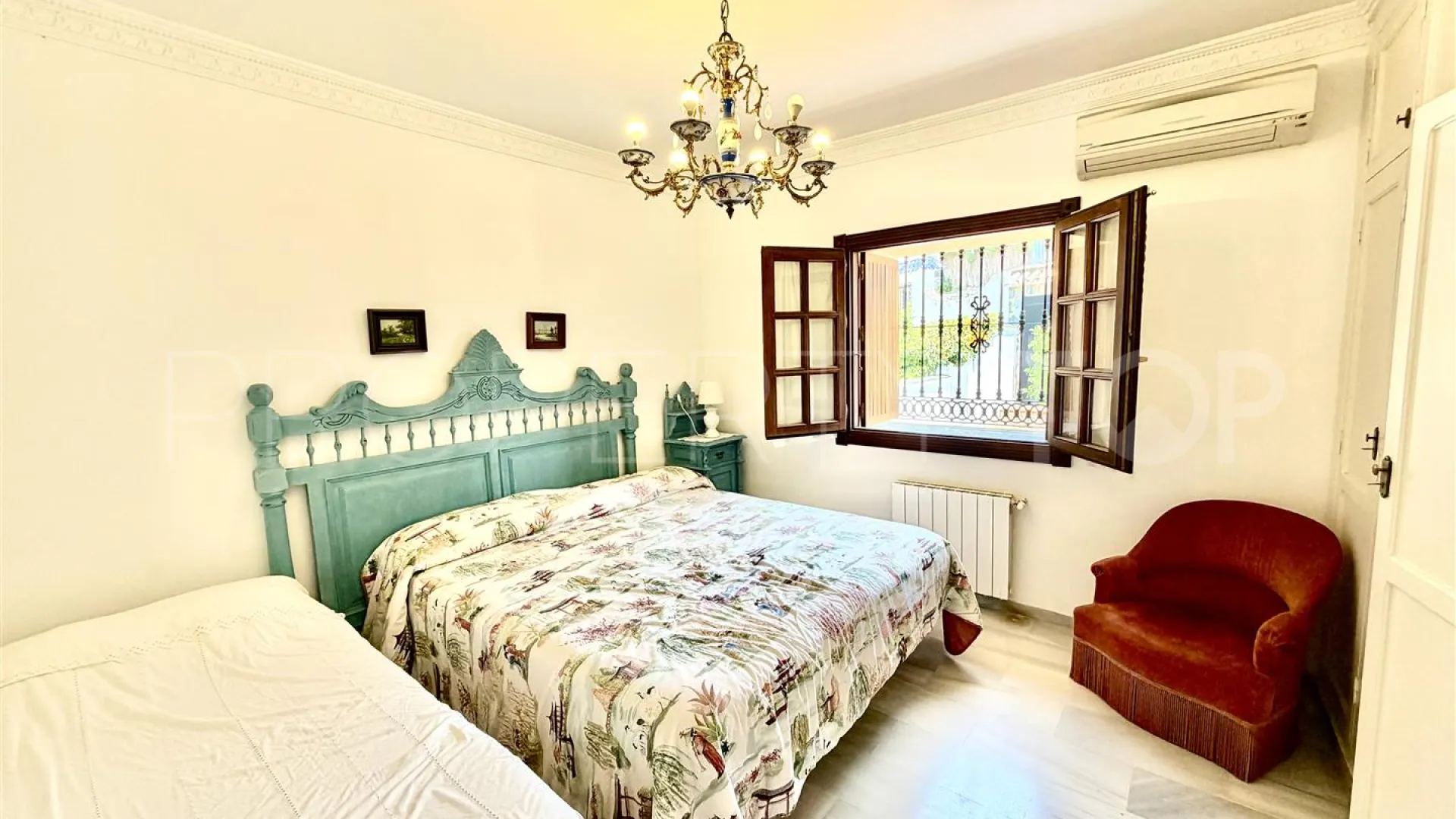 Pareado en venta en Nueva Andalucia con 3 dormitorios