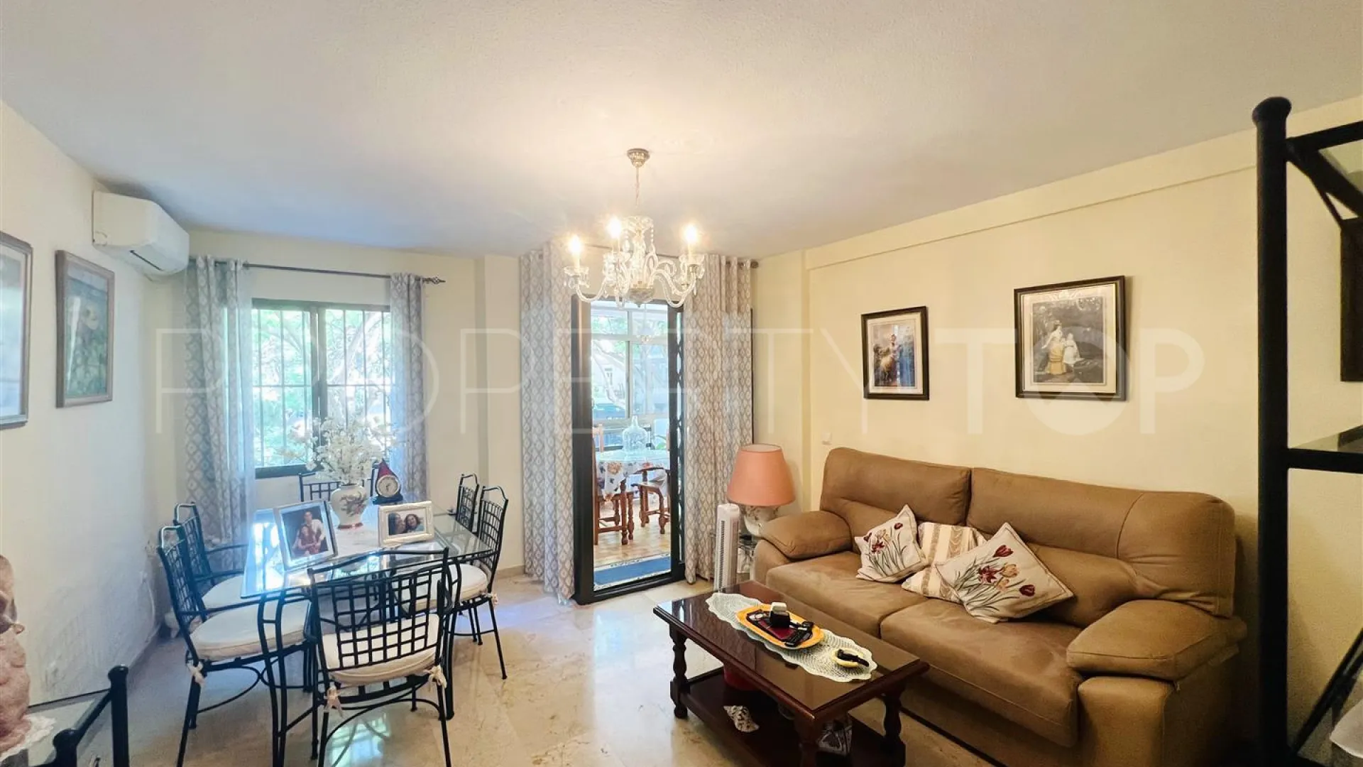 Se vende apartamento en Marbella Centro con 2 dormitorios