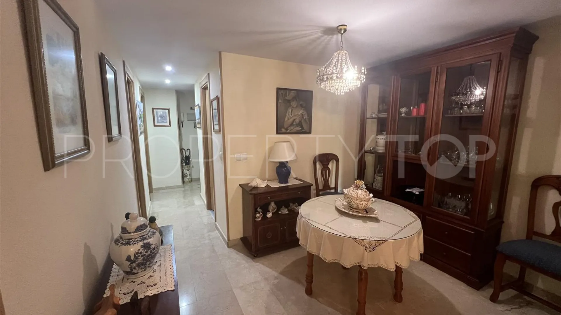 Se vende apartamento en Marbella Centro con 2 dormitorios