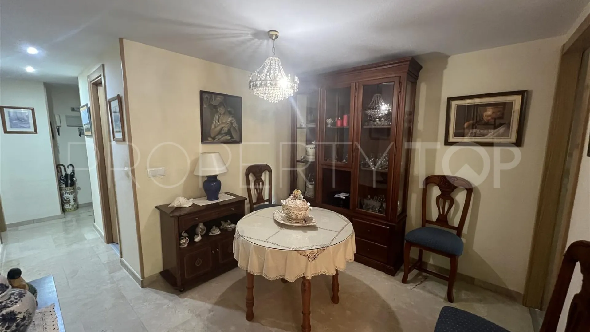 Se vende apartamento en Marbella Centro con 2 dormitorios