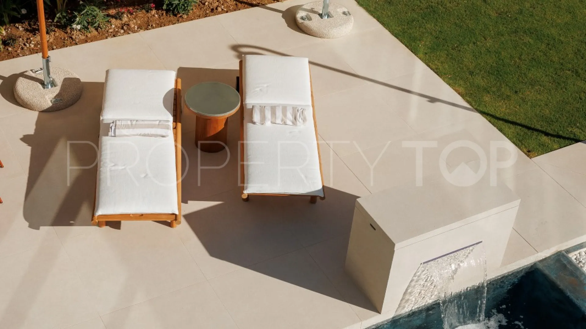 Villa for sale in Marbella Golden Mile with 4 bedrooms