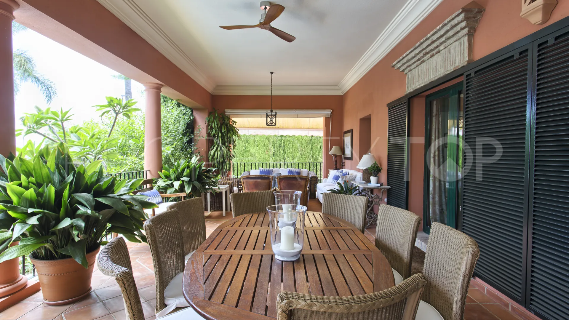 Altos de Puente Romano 5 bedrooms villa for sale