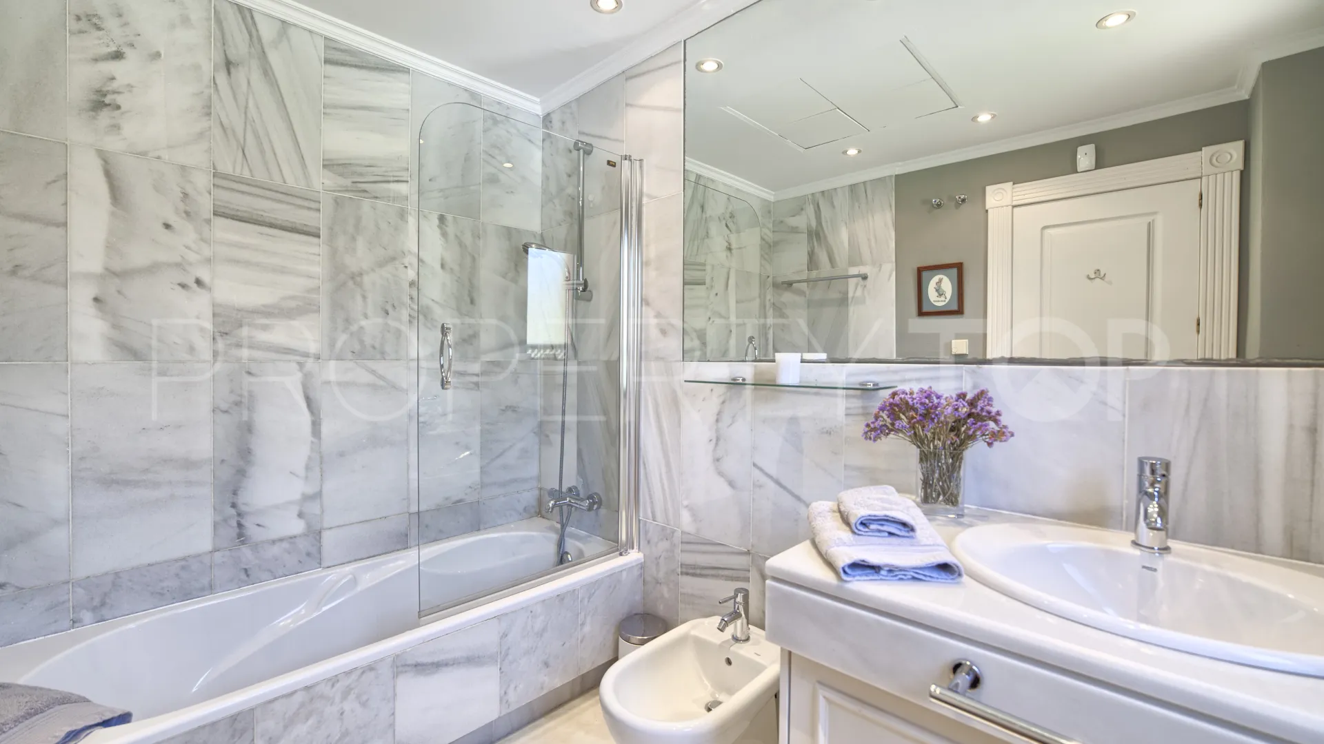 Altos de Puente Romano 5 bedrooms villa for sale