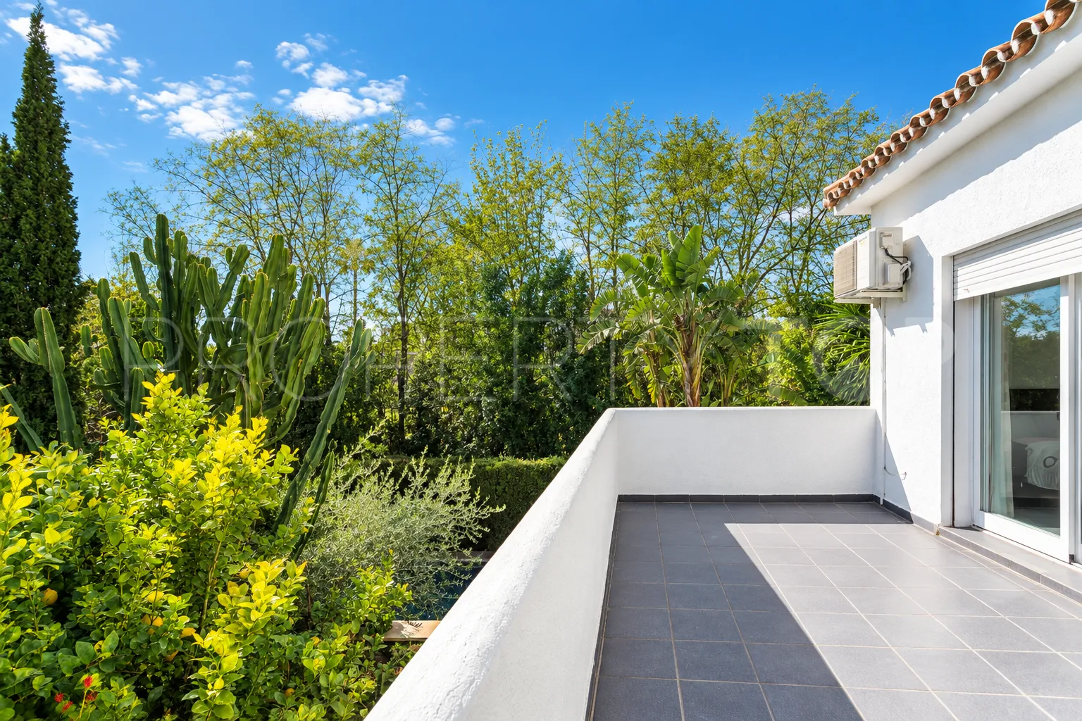 Villa for sale in Nagüeles with 4 bedrooms