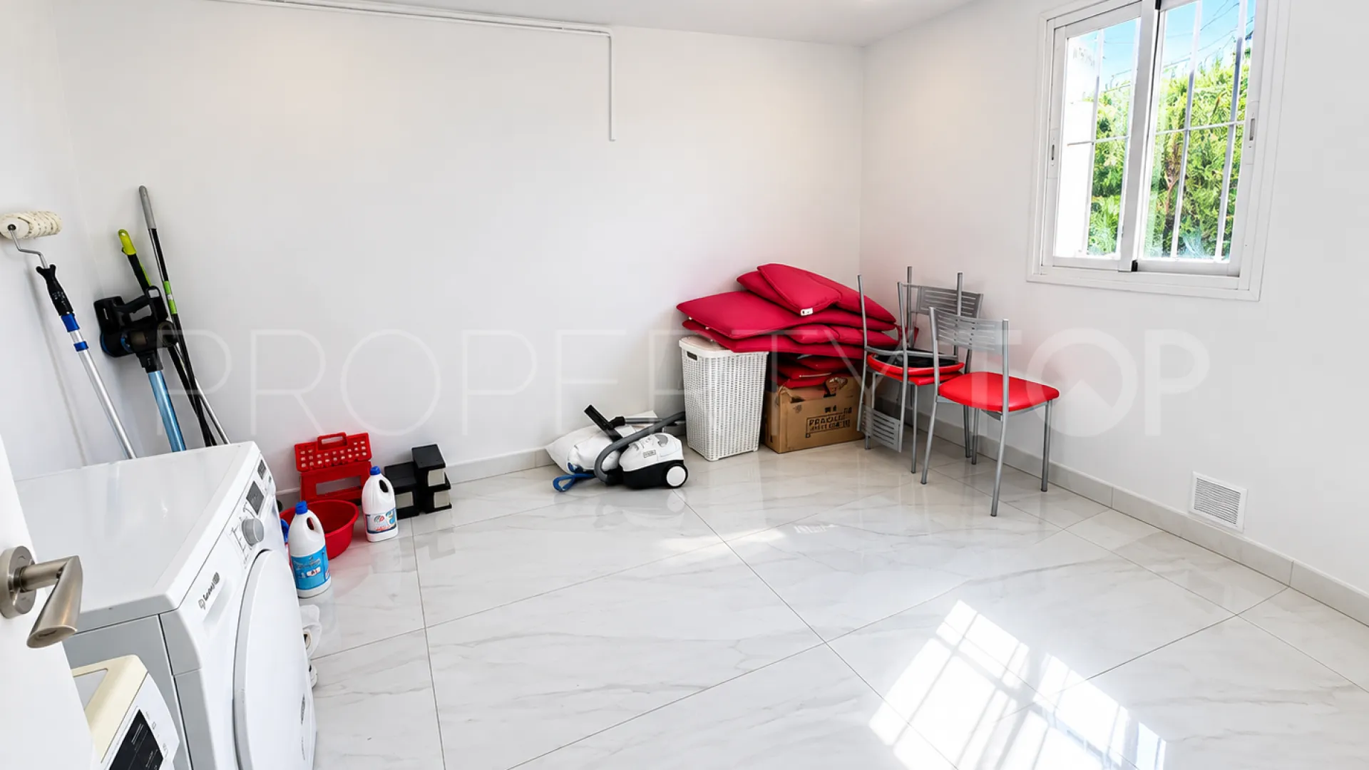 Villa for sale in Nagüeles with 4 bedrooms