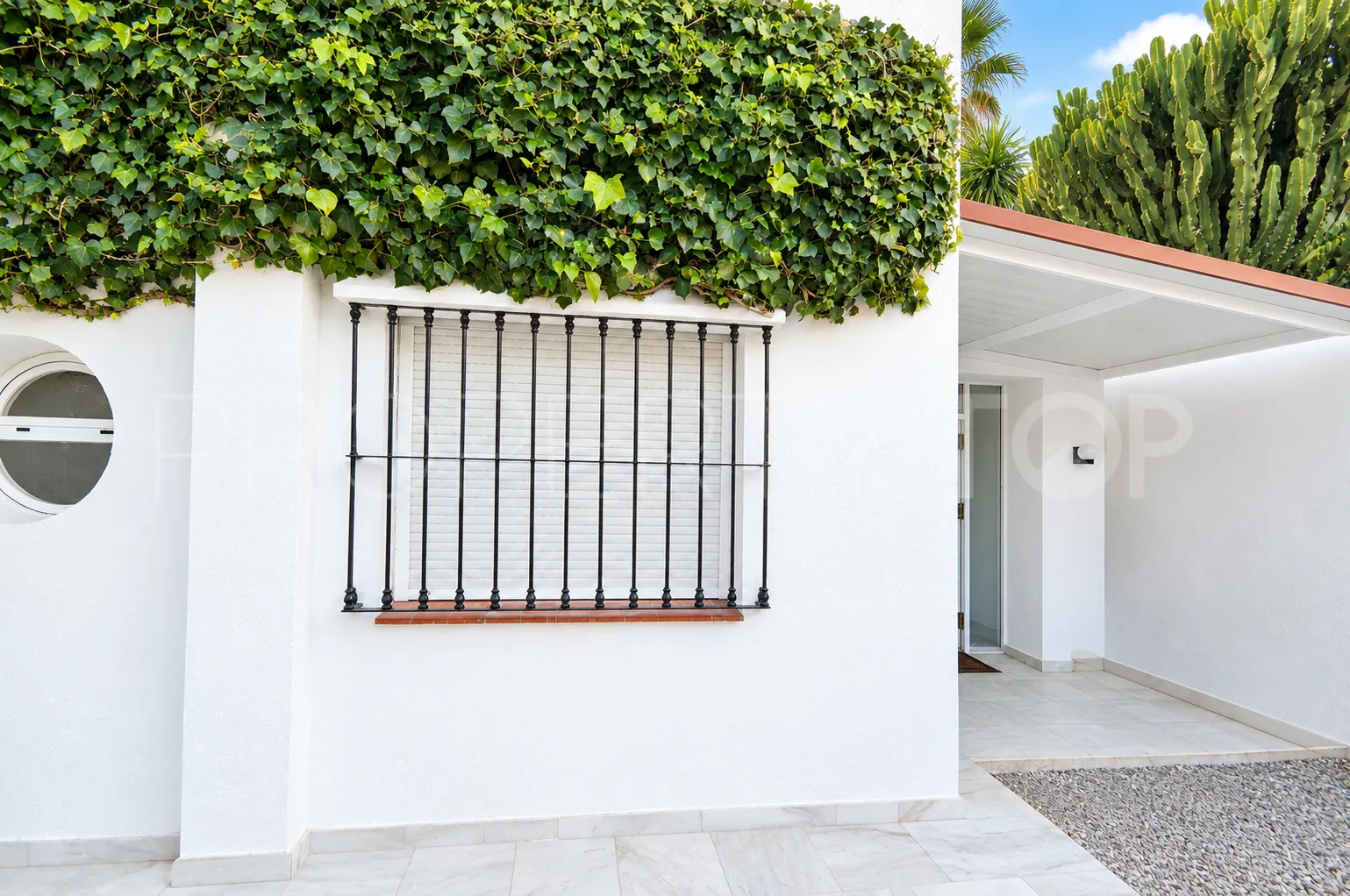 Villa for sale in Nagüeles with 4 bedrooms