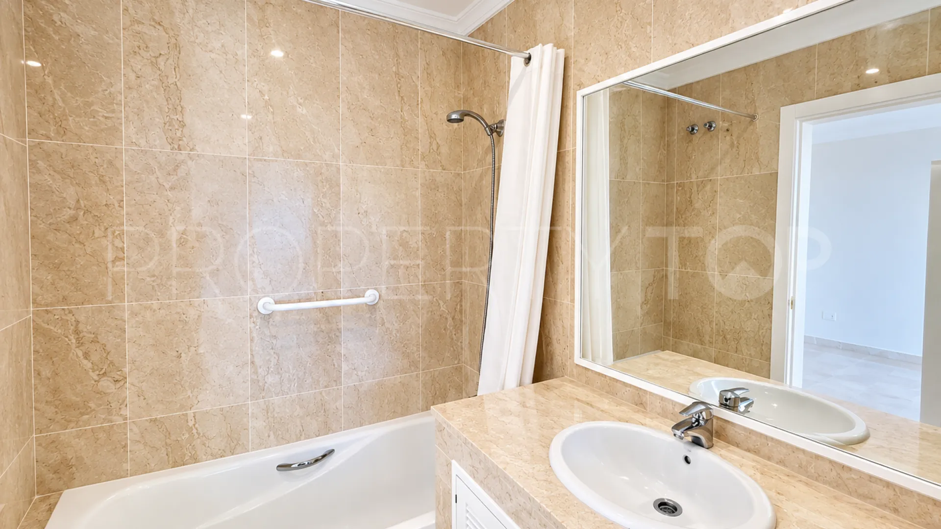 Comprar apartamento en Elviria de 2 dormitorios