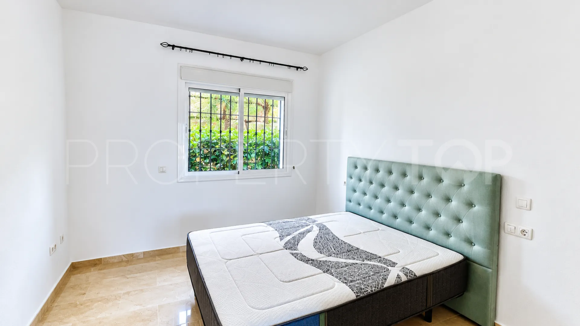 Comprar apartamento en Elviria de 2 dormitorios