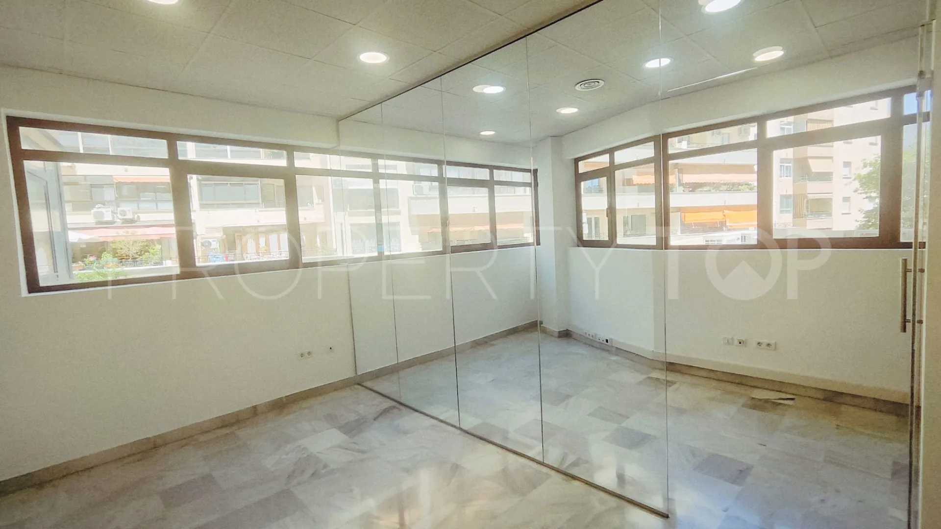 Office for sale in Marbella Centro