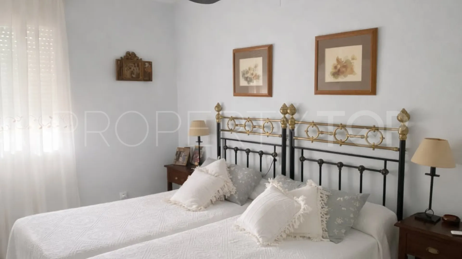 For sale 2 bedrooms ground floor apartment in Nueva Andalucia