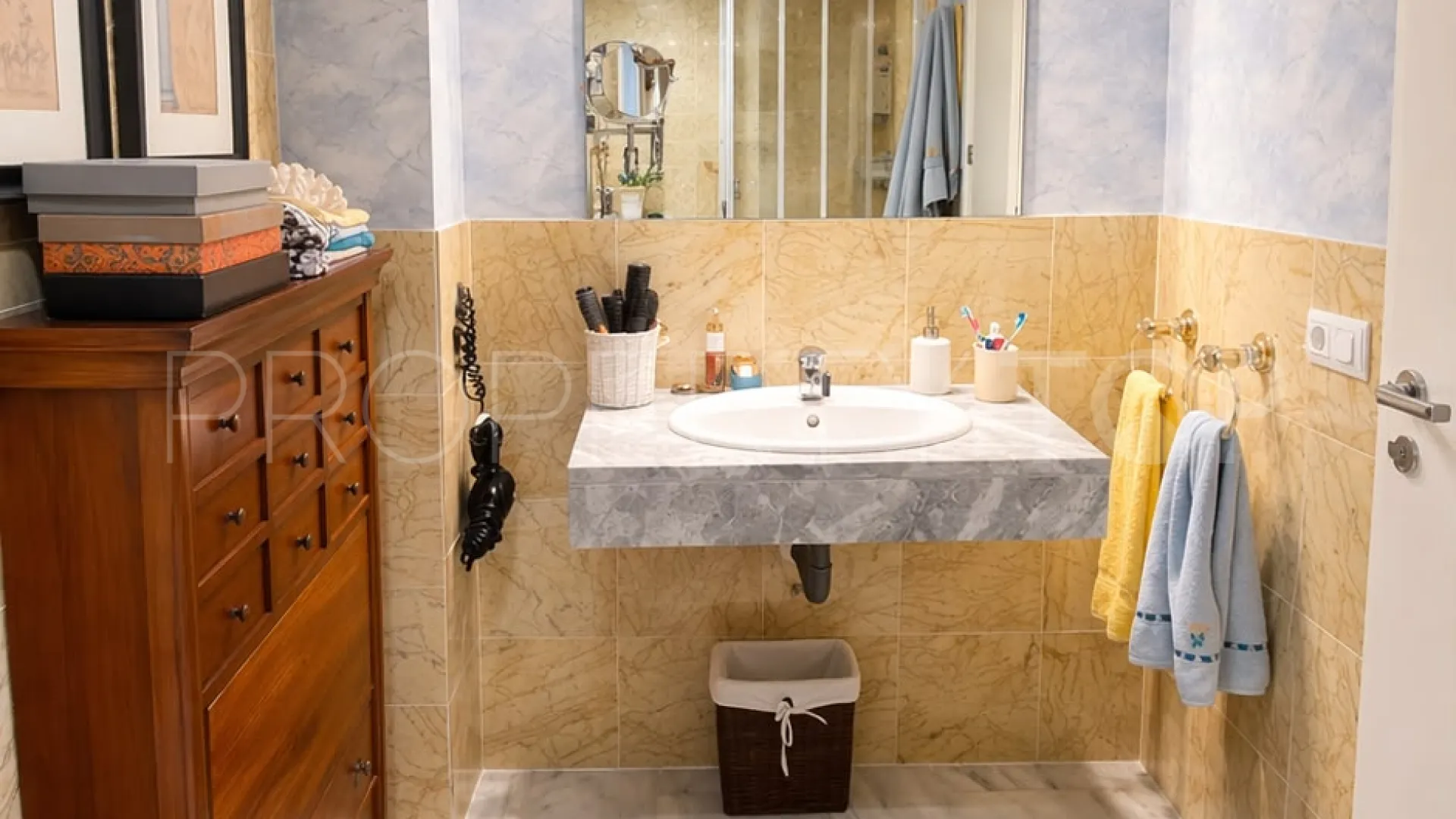 For sale 2 bedrooms ground floor apartment in Nueva Andalucia