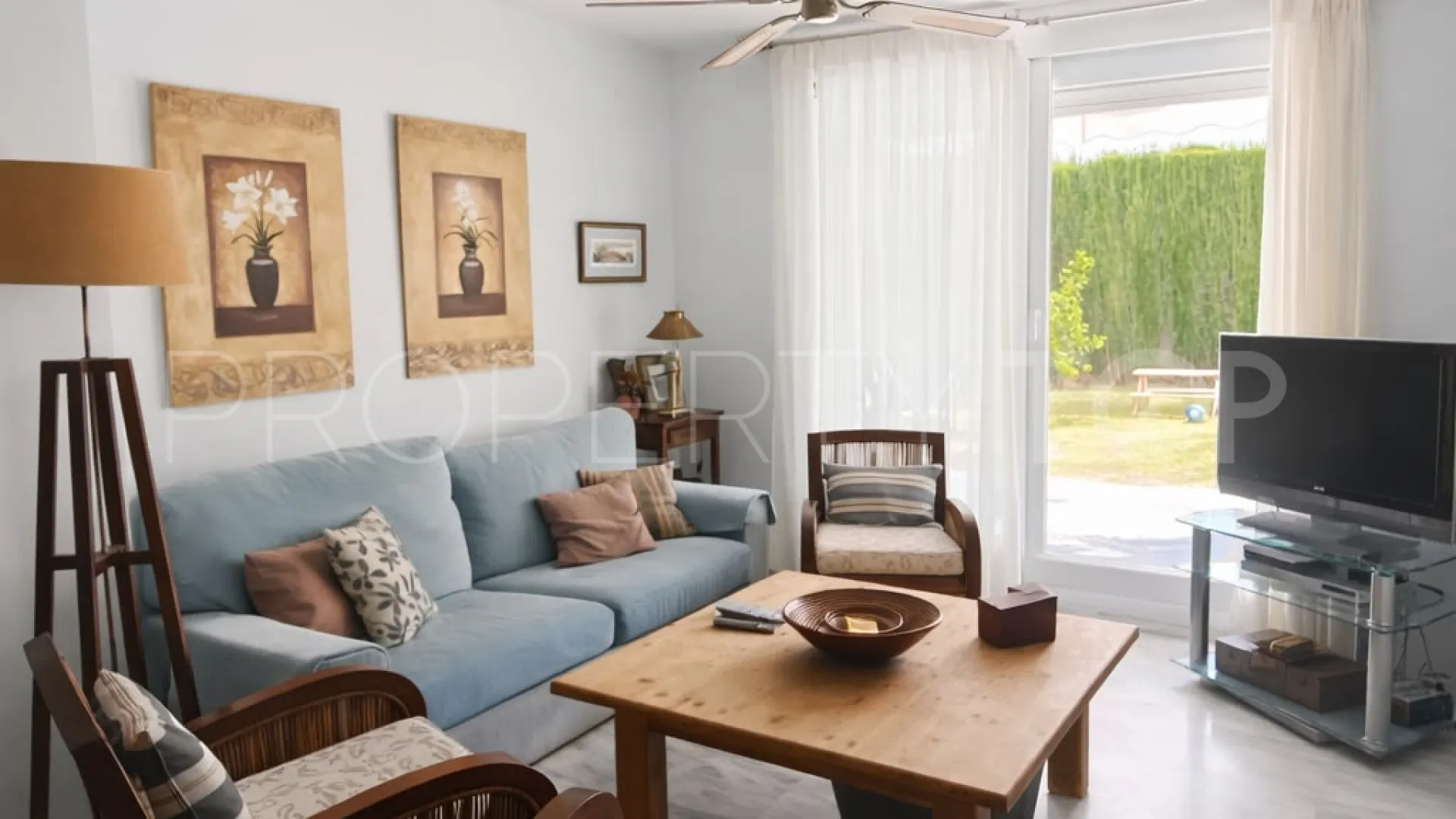 For sale 2 bedrooms ground floor apartment in Nueva Andalucia