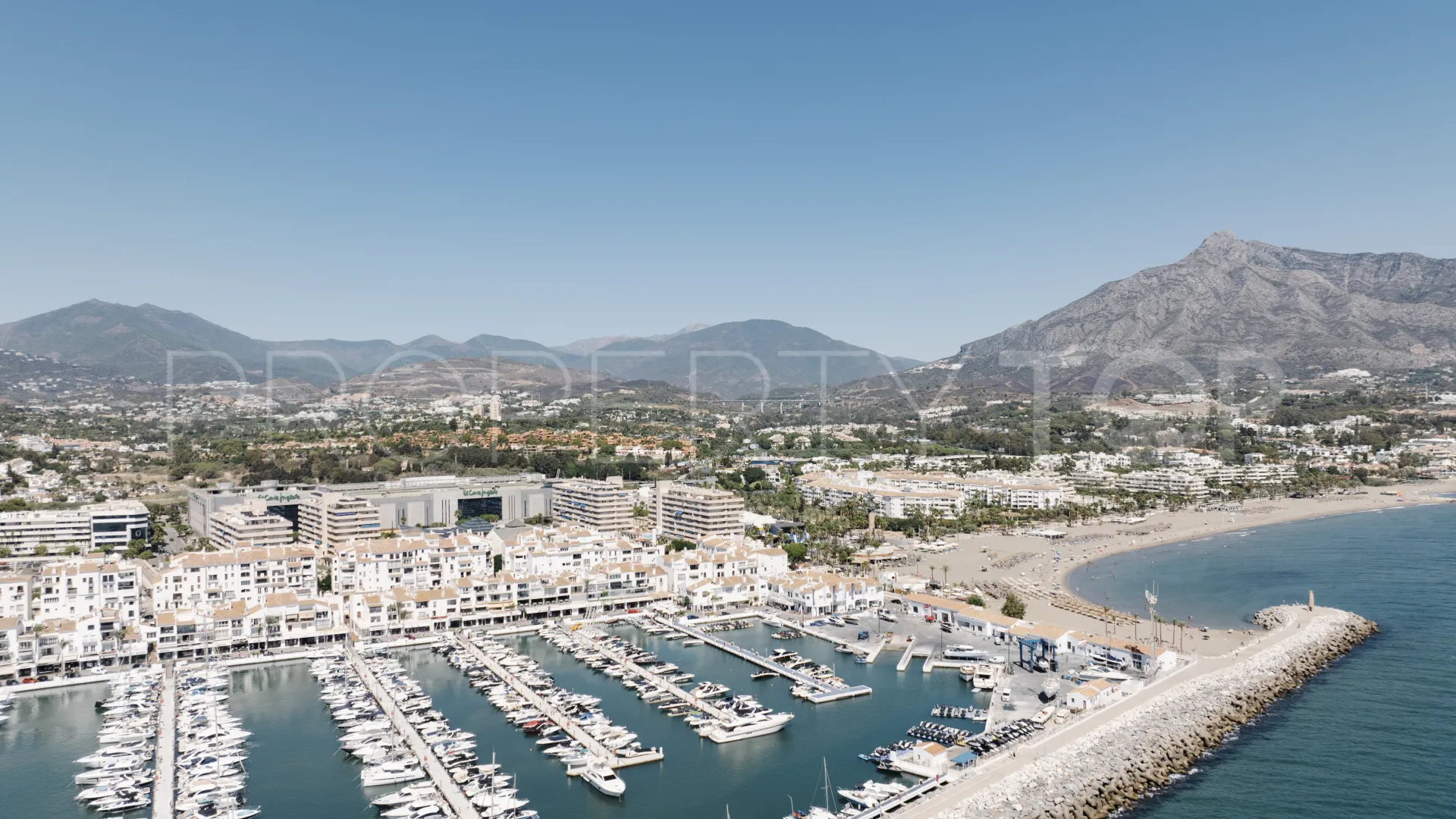 Commercial premises for sale in Benabola