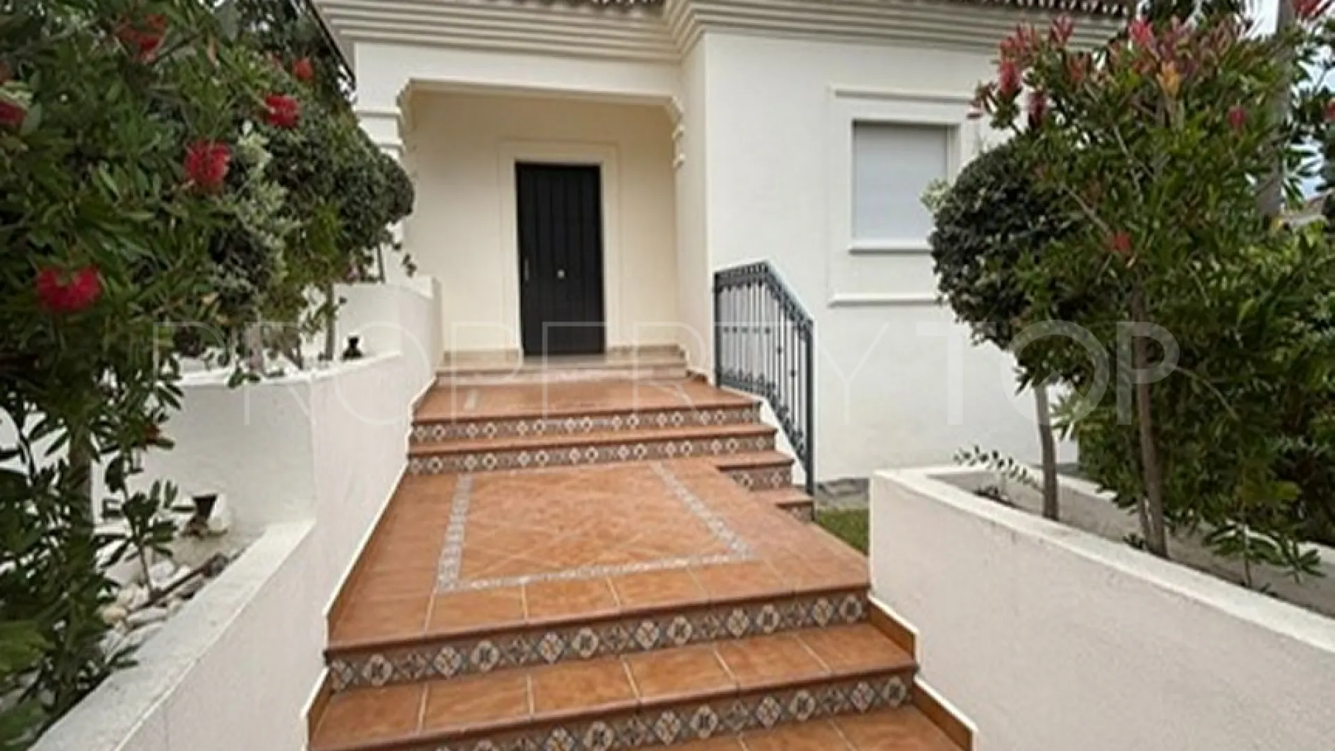 For sale Guadalmina Alta villa with 4 bedrooms