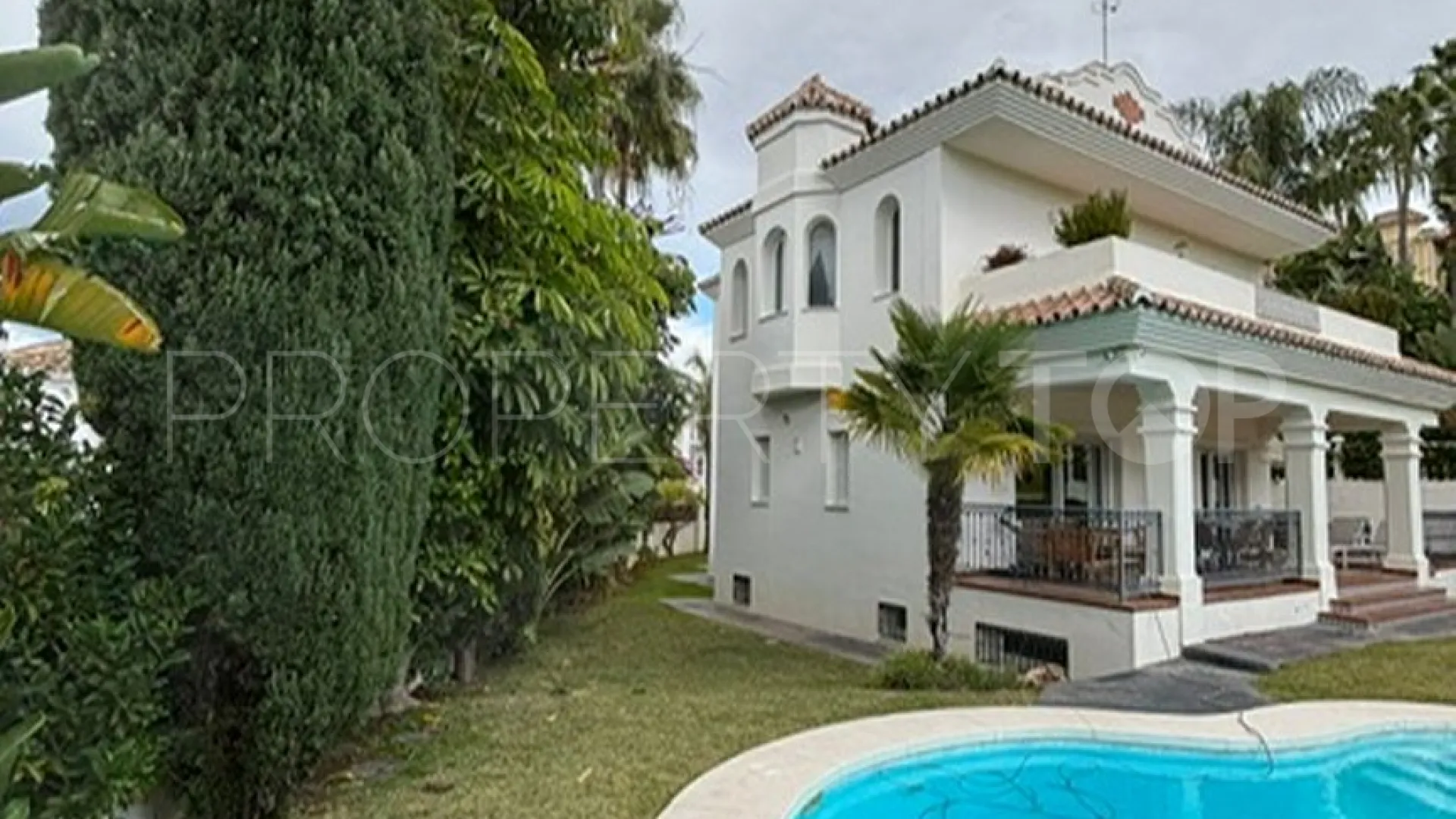 For sale Guadalmina Alta villa with 4 bedrooms