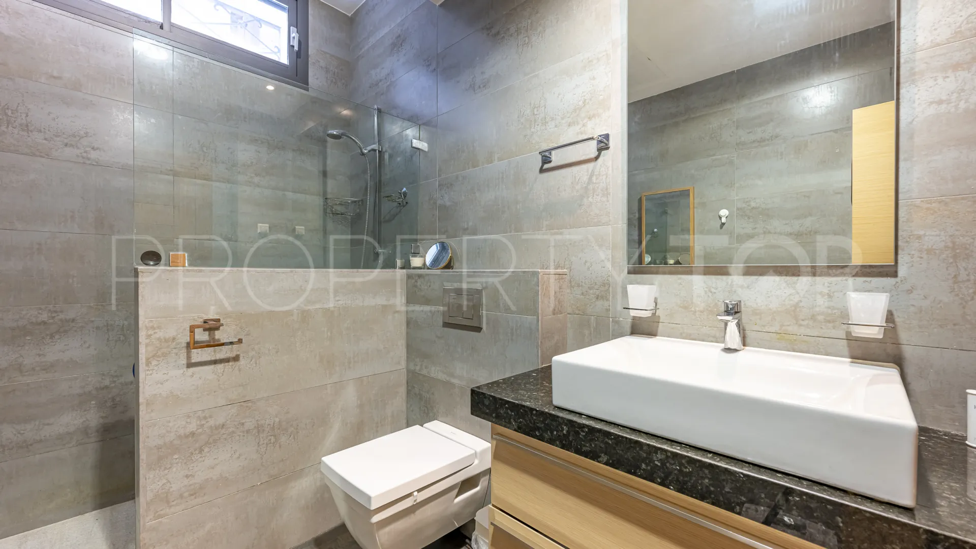 Los Arqueros villa for sale