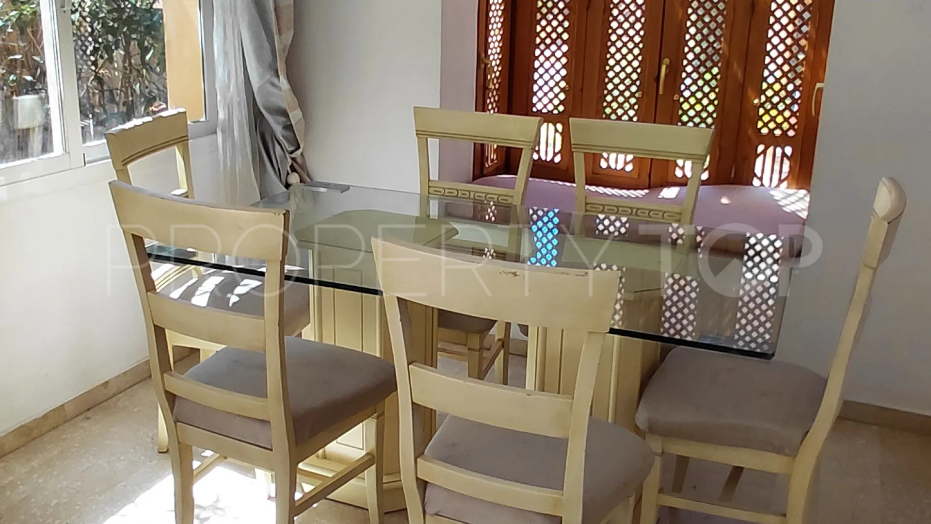 Town house for sale in Condes de Iza with 4 bedrooms