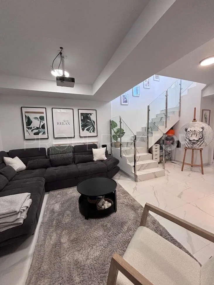 For sale Villamartin villa with 5 bedrooms