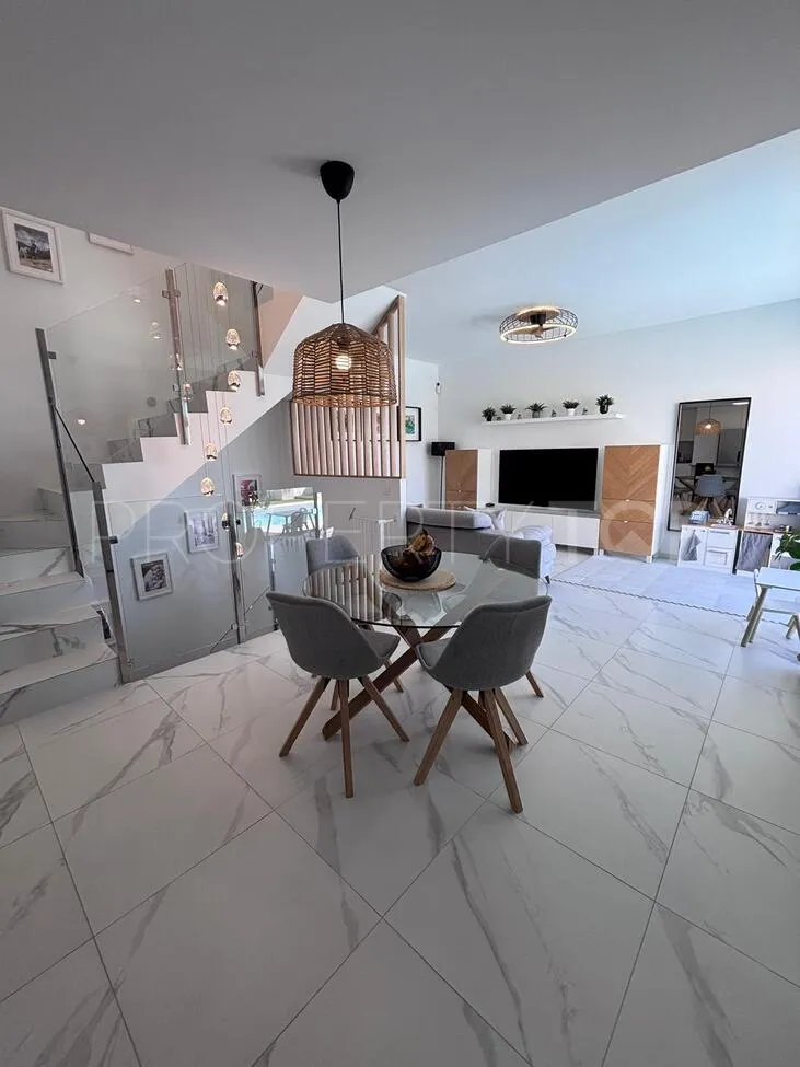 For sale Villamartin villa with 5 bedrooms