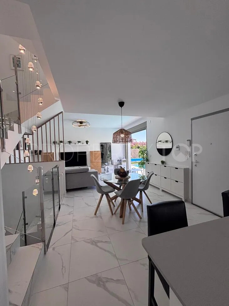For sale Villamartin villa with 5 bedrooms