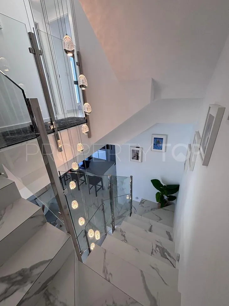 For sale Villamartin villa with 5 bedrooms
