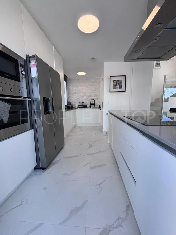 For sale Villamartin villa with 5 bedrooms