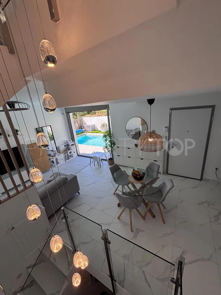 For sale Villamartin villa with 5 bedrooms