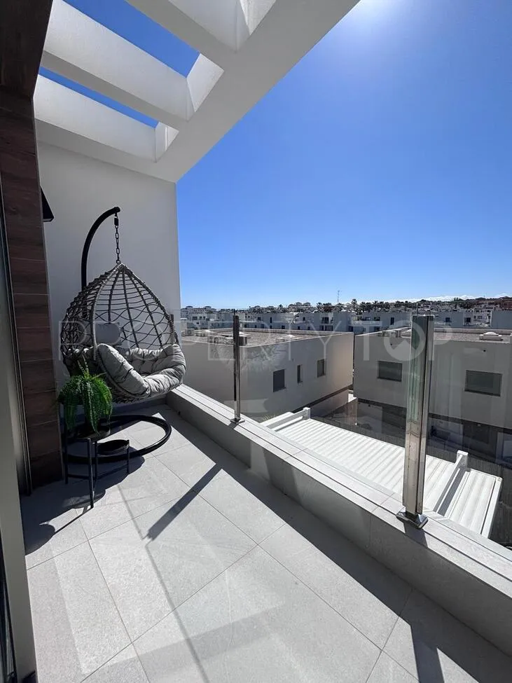 For sale Villamartin villa with 5 bedrooms