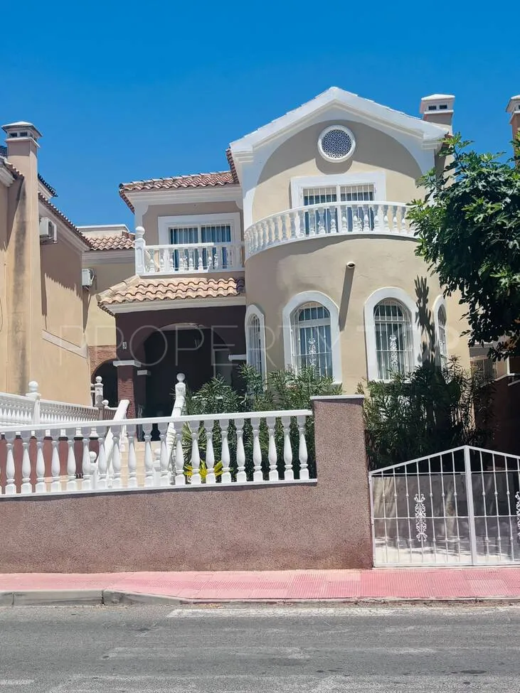 For sale villa with 3 bedrooms in Rioja